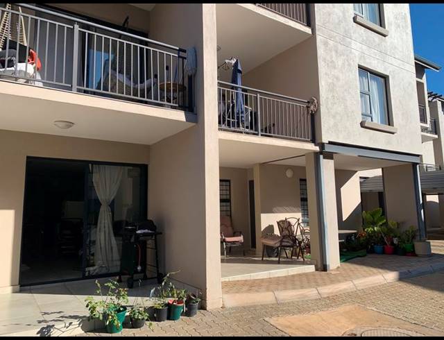 2 BEDROOM APARTMENT FOR SALE IN RASLOUW
